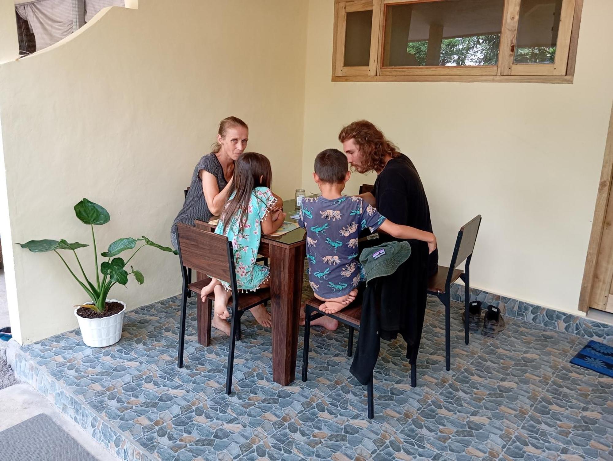 Rumah Kawan Senaru House Of Friend Екстериор снимка